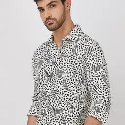 Mufti Men Spread Collar Abstract Printed Slim Fit Casual Shirt image 3