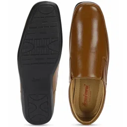 Paragon Men's Tan Casual Loafers image 5