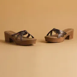 Eridani Women's Koi Gun Metal Casual Sandals-picture-22