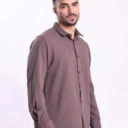 Bene Kleed Men Textured Spread Collar Casual Shirt image 2