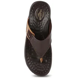 MediFeet Men's Brown Thong Sandals image 3