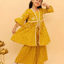 The Mom Store Girls Yellow Cotton Embroidered Kurta Set-image-66