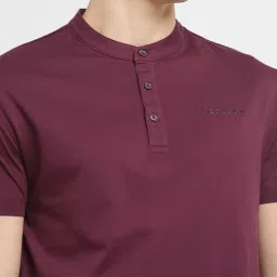 Levi's Maroon Slim Fit Henley T-Shirt image 5