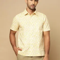 Fabindia Off White Cotton Straight Fit Printed Shirt-picture-27