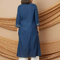 Melange By Lifestyle Navy Regular Fit Embroidered Kurtas image 2