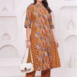 SHOPAXIS Floral Printed Pure Cotton Anarkali Kurta With Trousers-image-2