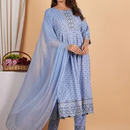 IKRASS Ethnic Motifs Printed Pleated A-Line Kurta with Trousers & Dupatta image 3