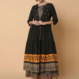 showoffff SHOWOFF Green Cotton Printed Anarkali Kurta With Shrug-picture-14