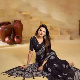 HERE&NOW Floral Print Saree With Blouse Piece image 2