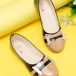 Tiny Bugs Bow Shaped Buckle Detailed Colour Blocked Slip On Ballerians - Beige & Black-picture-30