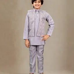 BT DEZINES Cotton Silk Woven Full Sleeves Solid Kurta Pant With Geometric Embroidered Jacket Set - Lavender-picture-13