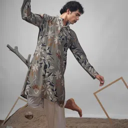 Rawayi Men Paisley Printed Gotta Patti Kurta image 3