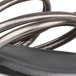 Inc.5 Women's Pewter Toe Ring Sandals image 5