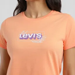 Levi's Peach Logo Print T-Shirt image 5