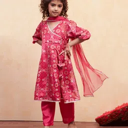 BIBA Woven Three Fourth Puffed Sleeves Bandhani Printed Gota Lace Embellished Kurta Pant With Dupatta Set - Coral Pink-image-26