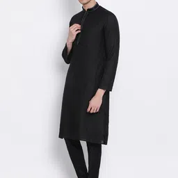 here&now x sanwara Sanwara Men Black Solid Kurta image 2