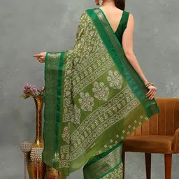 Meena Bazaar Women Ethnic Motifs Printed Zari Saree image 3
