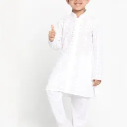 VASTRAMAY Kids White Cotton Embroidered Kurta Set image 4