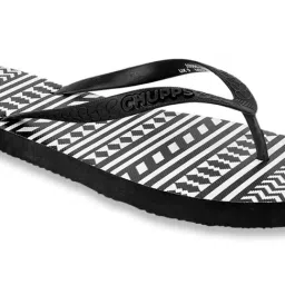 Chupps Men's Black Flip Flops image 4