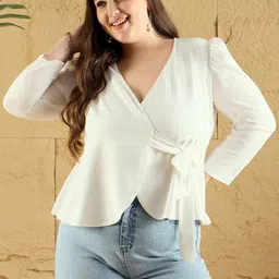 Berrylush Curve Women Solid V-Neck Top-image-1