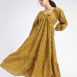 fusion by glitchez Floral Printed V-Neck Puff Sleeve Tiered A-Line Midi Dress image 4