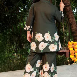 Instafab Plus Women Floral Printed Regular Kurti with Trousers image 5