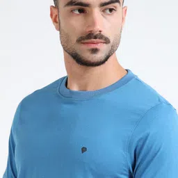 INVICTUS Men Solid Round Neck Cotton T-shirt image 5