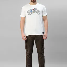 Royal Enfield Men Cotton Solid Regular Fit Mid-Rise Cargos image 4