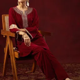 Janasya Yoke Design Round Neck Tunic & Trousers Co-Ords-picture-37