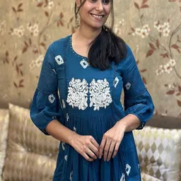 ROPADEMODA Bandhani Printed Round Neck A-Line Kurta With Trousers image 3