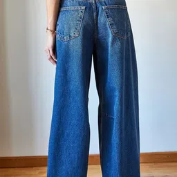 BIANCO LUCCI Women Regular Fit Mid-Rise Light Fade Jeans image 2