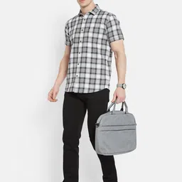 METTLE Men Opaque Checked Casual Shirt image 3