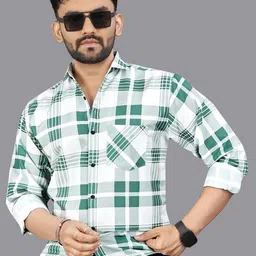 Metronaut Men Classic Fit Checked Spread Collar Cotton Casual Shirt image 3