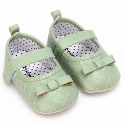 Cute Walk by Babyhug Booties with Velcro Closure & Bow Applique -  Green image 2