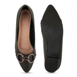 Rubeezz Ethnic Block Pumps with Tassels image 3