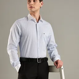 Tommy Hilfiger Striped Cotton Spread Collar Casual Shirt-picture-25