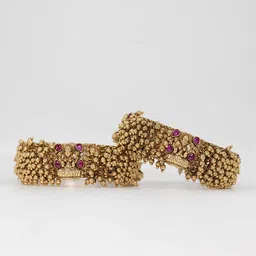 South Temple Jewellery Set Of 2 Gold-Plated Stone-Studded Bangles image 3