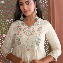 Navlik Women Ethnic Motifs Embroidered Regular Thread Work Kurta with Trousers & With Dupatta image 5