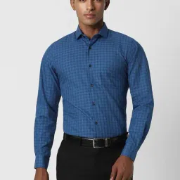 Peter England Blue Slim Fit Checks Shirt-image-33