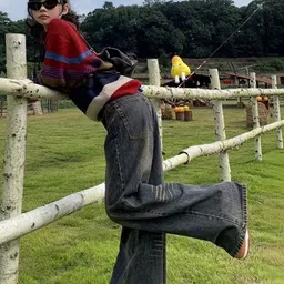 KPOP Women Regular Fit Mid-Rise Heavy Fade Jeans image 4