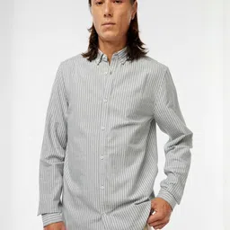 KIABI Striped Button-Down Collar Comfort Fit Cotton Shirt-picture-37