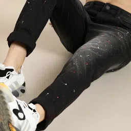 Moda Rapido Men Black Slim Fit Mid-Rise Clean Look Stretchable Printed Jeans-picture-27