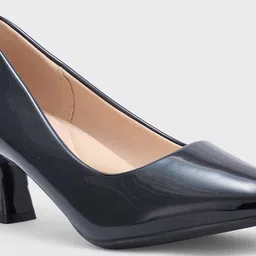 Sole To Soul Block Pumps image 4