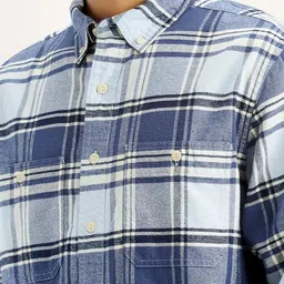 Levis Men Classic Tartan Checks Checked Casual Shirt image 4
