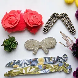 Jolly Faces Women Pack of 7 Metal Hair Accessory Set-image-90