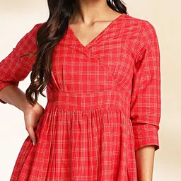 Janasya Checked V-Neck Pure Cotton Tunic With Trousers image 2