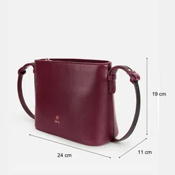 irth by house of titan IRTH Josie Small Sling Bag image 3