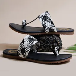 Shoetopia Braids Designed Checked Sandals - Black & White-picture-27