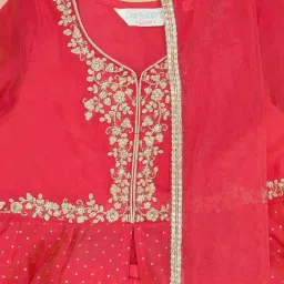 Akkriti by Pantaloons Kids Coral Embroidered Kurta Set image 4