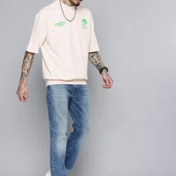 Levis Printed Drop-Shoulder Sleeves Pure Cotton Relaxed Fit T-shirt image 4